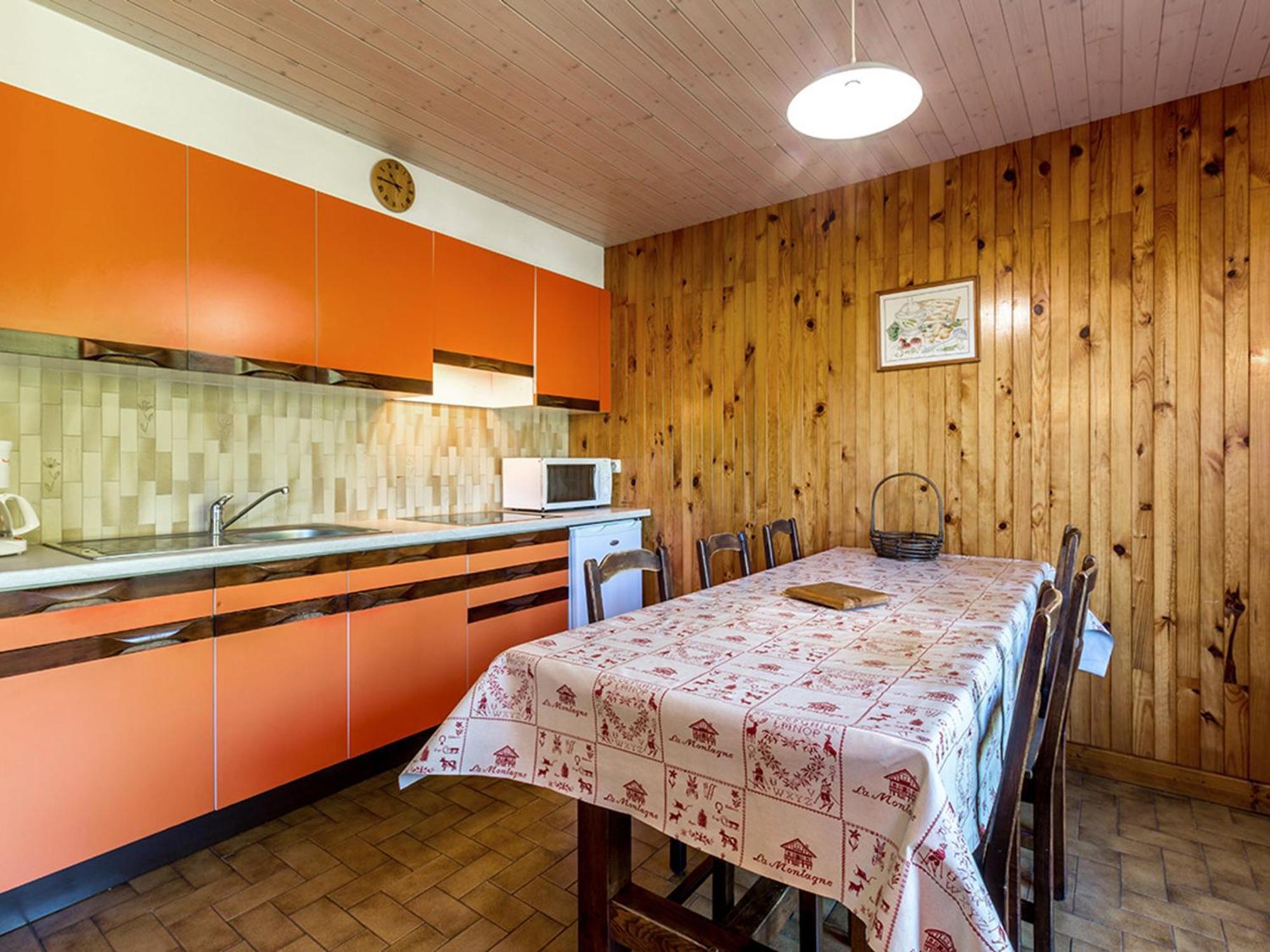 Rez De Chalet Calme Avec Terrasse - 2 Chambres, Proche Pistes A La Clusaz - Fr-1-437-10 المظهر الخارجي الصورة