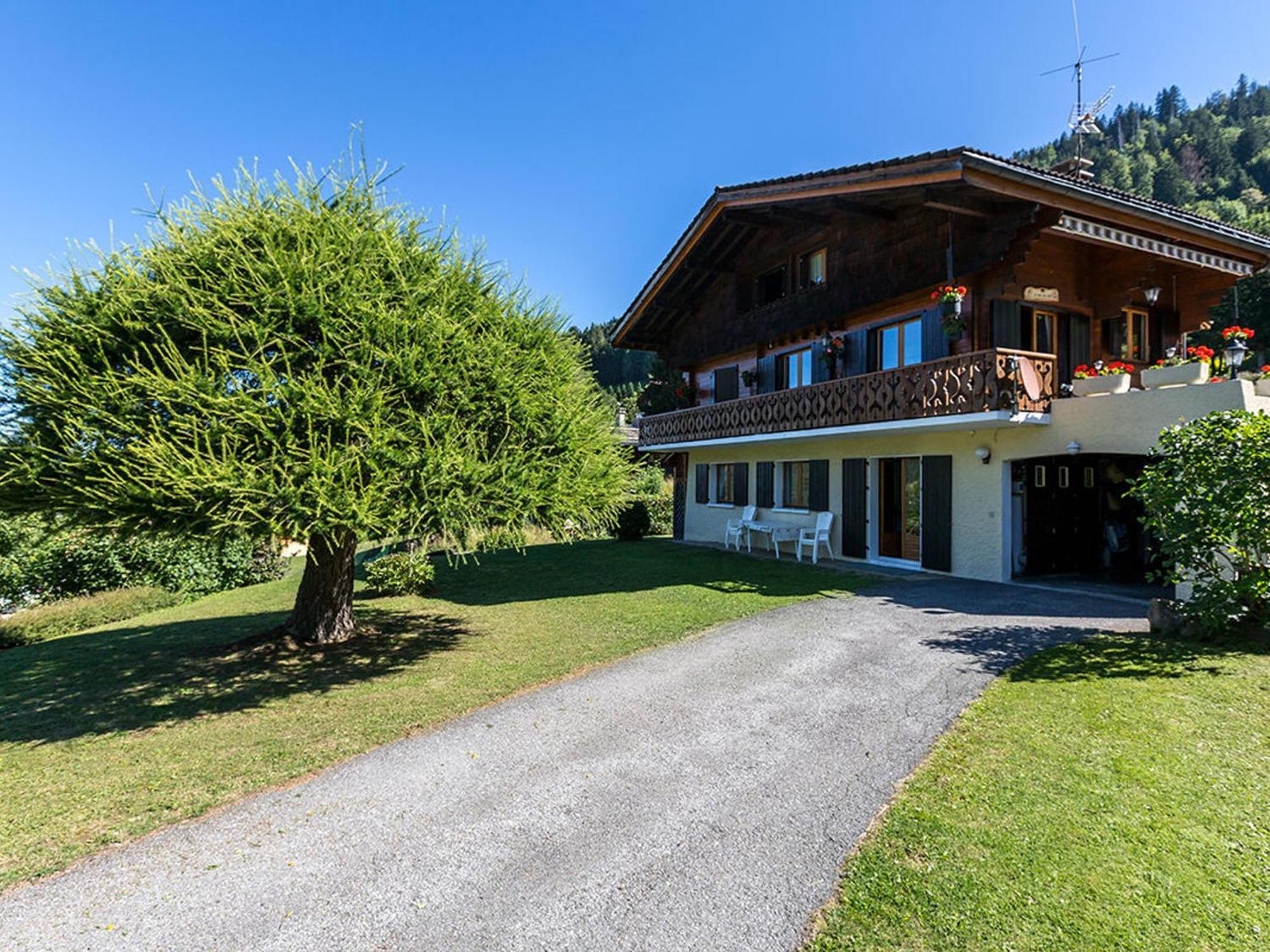 Rez De Chalet Calme Avec Terrasse - 2 Chambres, Proche Pistes A La Clusaz - Fr-1-437-10 المظهر الخارجي الصورة